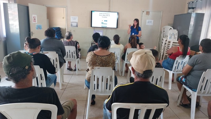 Unidades Do Cras Realizam Palestra Sobre Mercado De Trabalho Garça Online Seu Portal De Notícias 2812