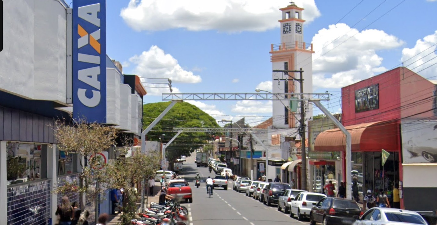 Comércio de Garça fica aberto até o meio dia neste sábado