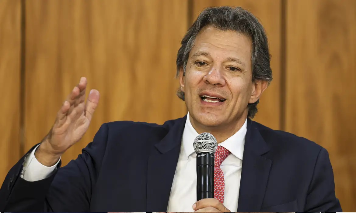  Isenção no IR para renda até R$ 5 mil e mudanças para militares: confira as medidas econômicas anunciadas por Haddad